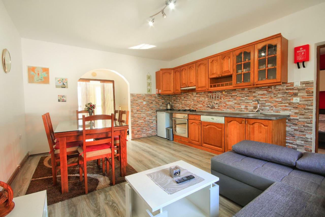 Apartman Katja Rakovica Exterior foto